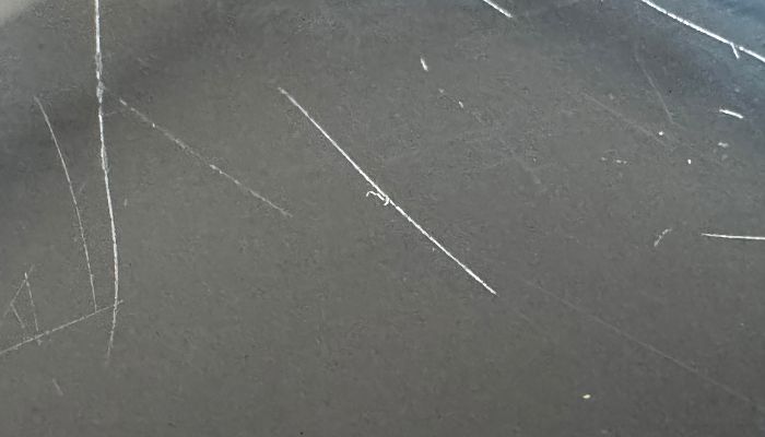 Kratzer aus Glas entfernen